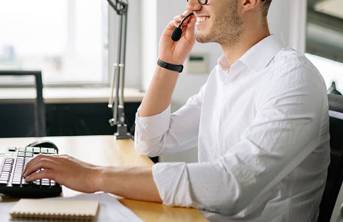 "Tell My Colleagues To Say Goodbye To Their Bonuses": New Manager Messes With Employee, Has To Watch The Workplace Crumble