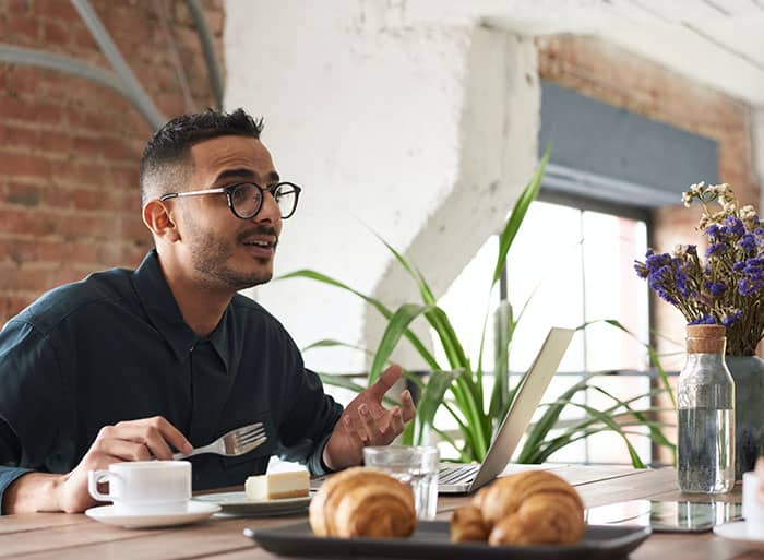 "My Blood Is Boiling": Woman Gets Sick And Tired Of Her Friend Inviting Himself To Dinner